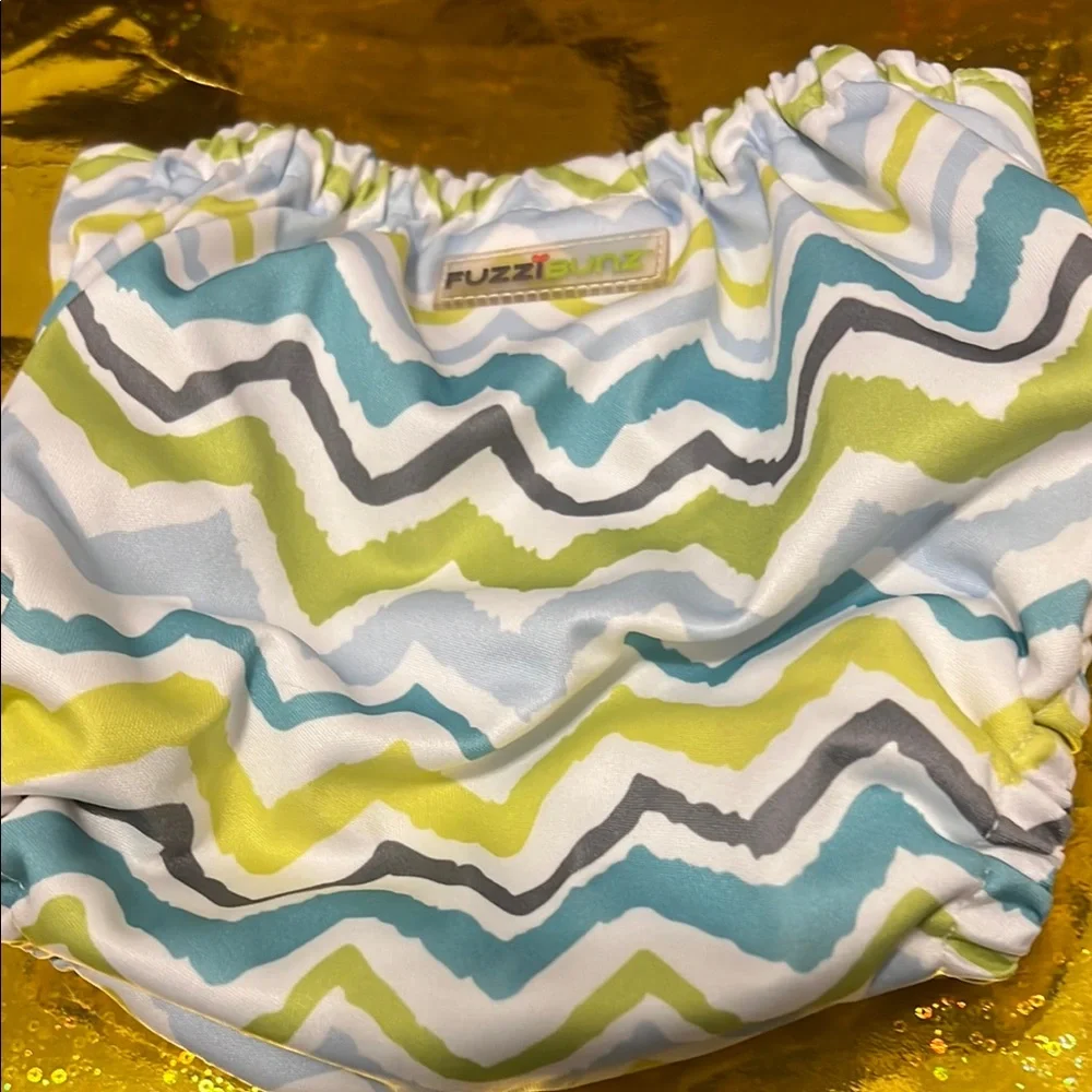 Bundle of 6 diapers /$10